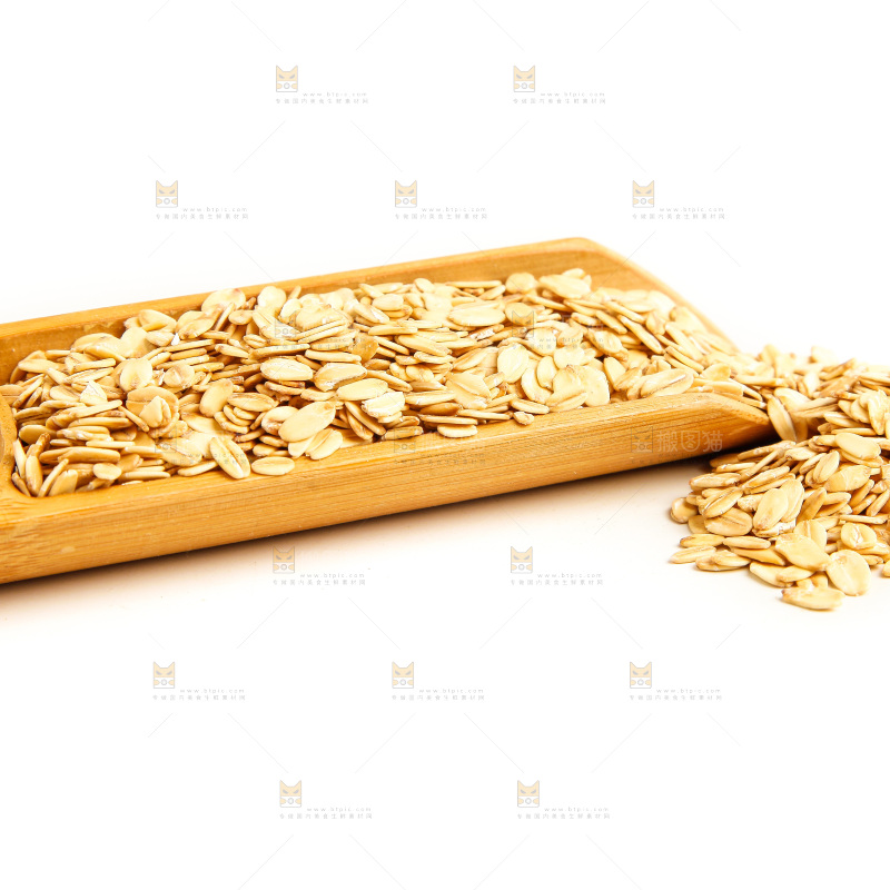 白底上的燕麦片