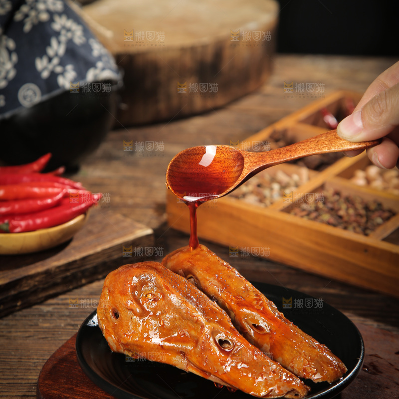 一盘香辣鸭头