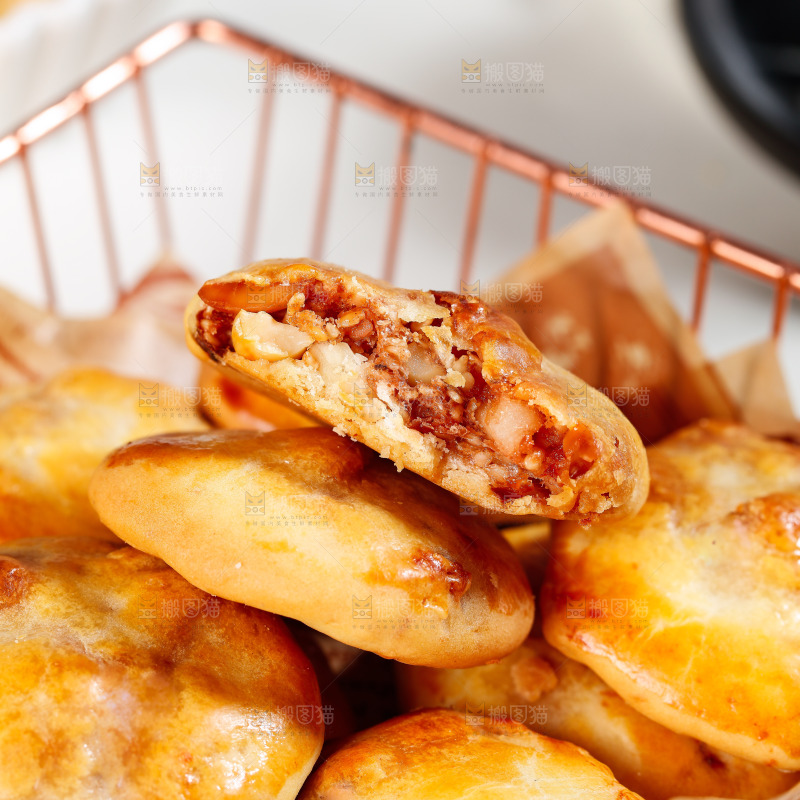 一篮鸡仔饼酥