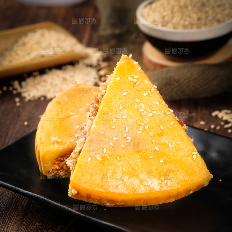 盘子里装着拖罗饼