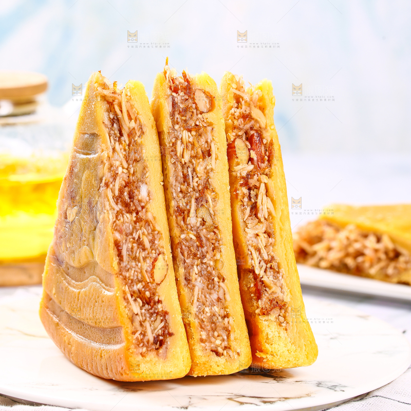 石板上放着拖罗饼切块