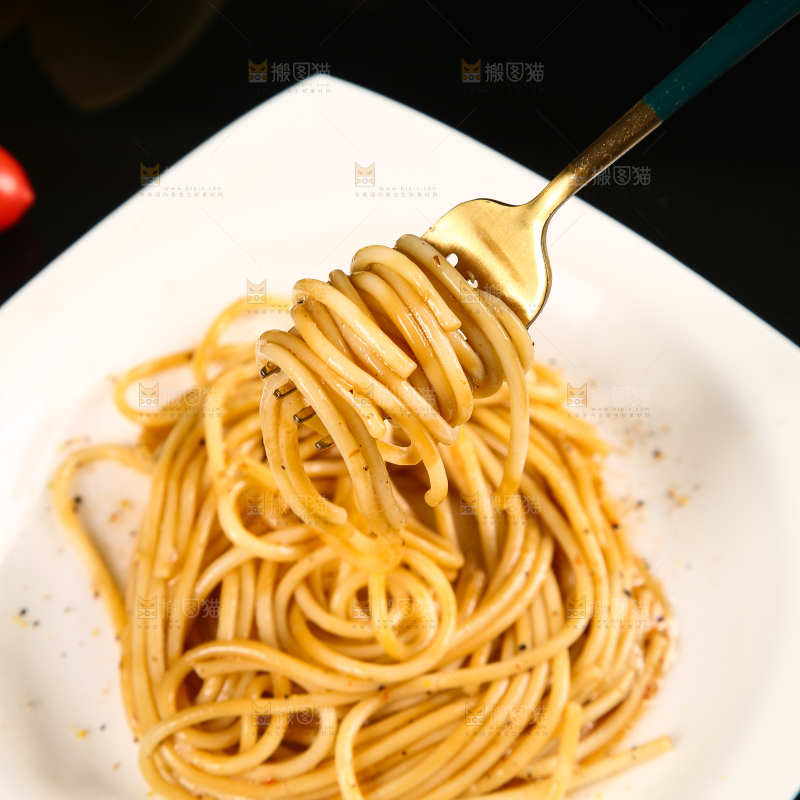 叉子上的意面