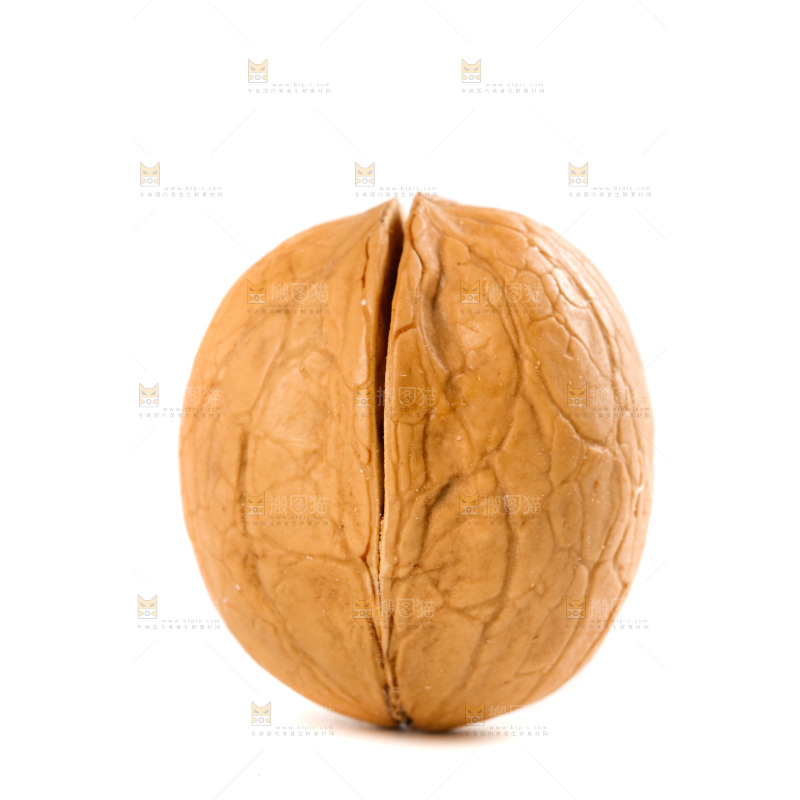 白底上放着纸皮烤核桃
