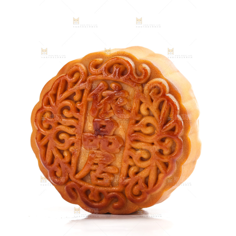 白底上的广式蛋黄月饼