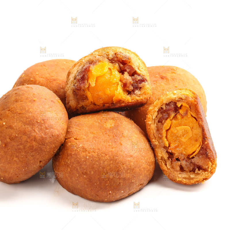 白底上的火腿蛋黄月饼