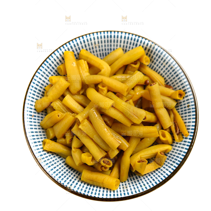 白底上的一盘酸豆角