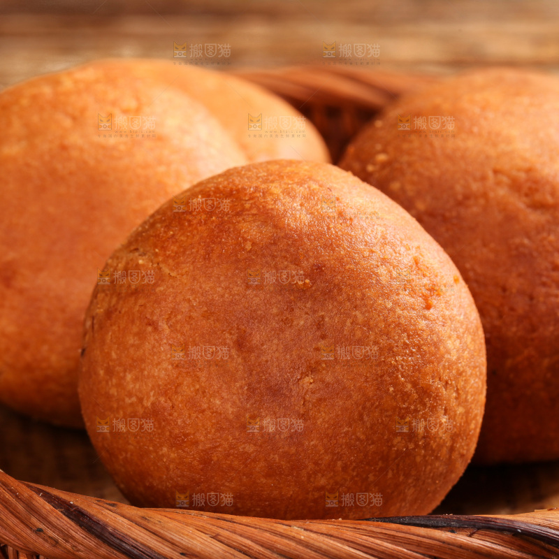 篮子里的火腿月饼