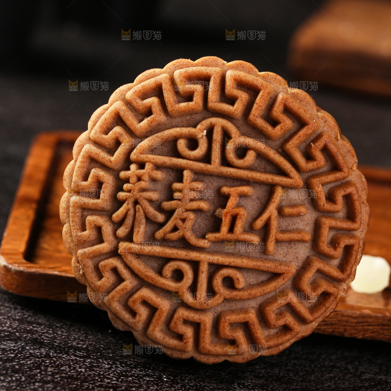 深底上的荞麦五仁月饼