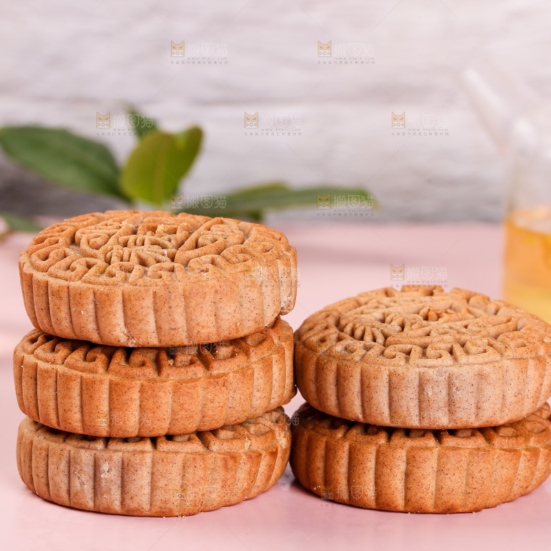 浅底上的荞麦五仁月饼