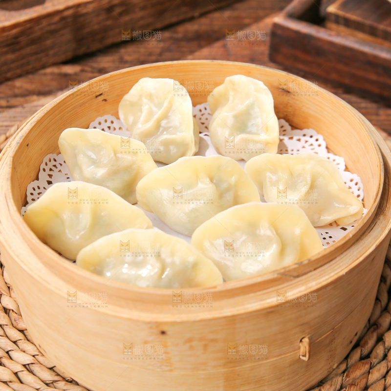 蒸笼里的蒸饺