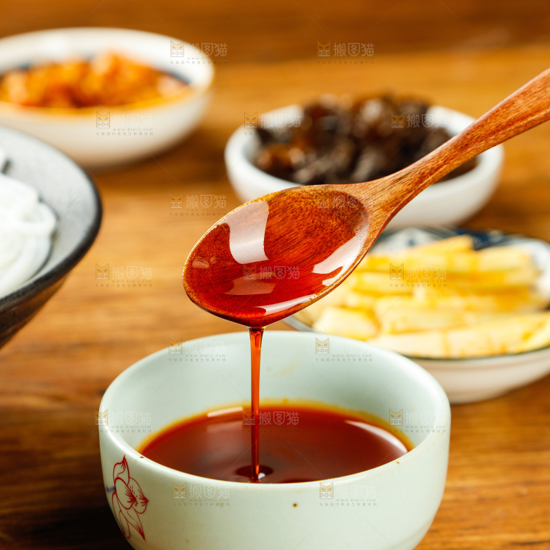 勺子上的辣椒油
