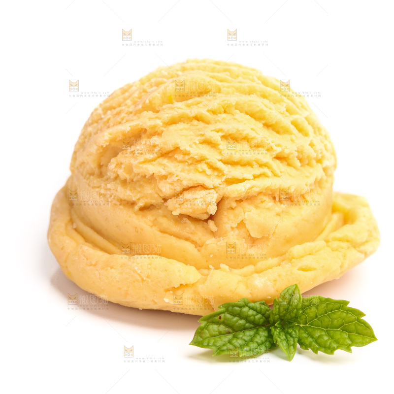 白底上的奶油冰激凌