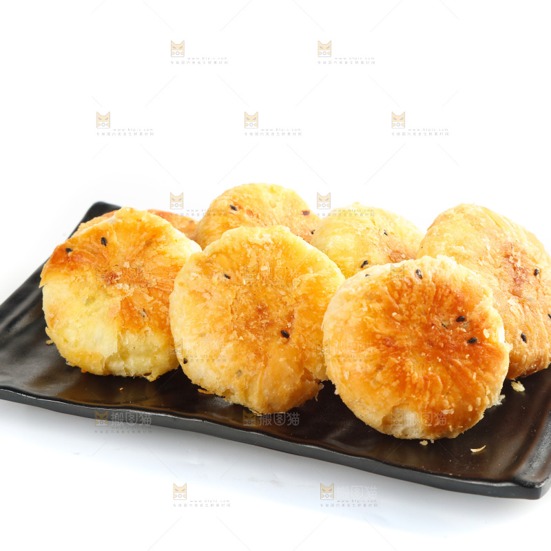 白底上的小酥饼