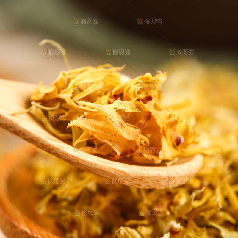 竹勺里的铁皮石斛花