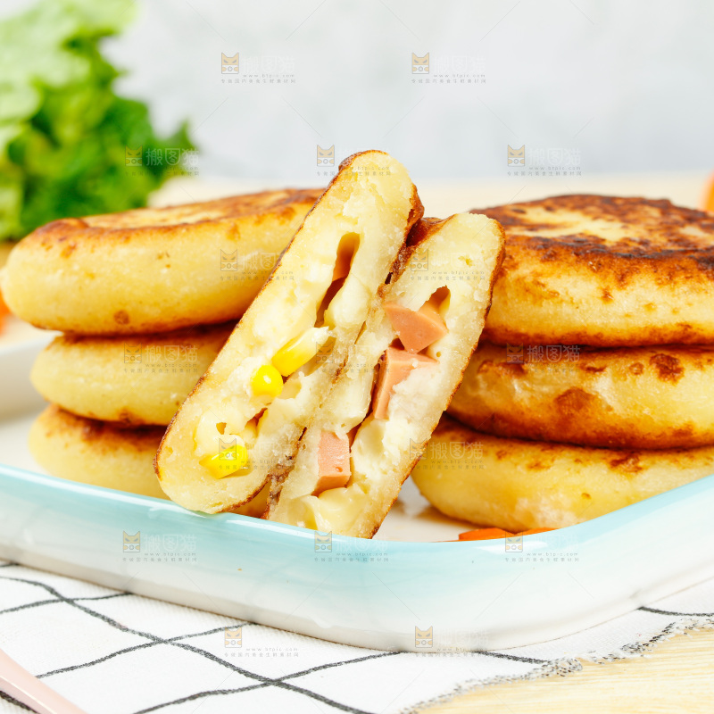 一盘土豆饼