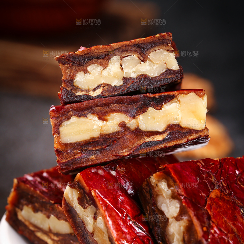 一盘红枣夹心派