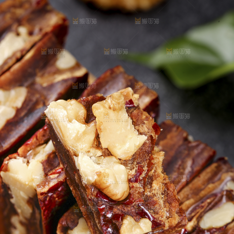 一堆红枣夹核桃派