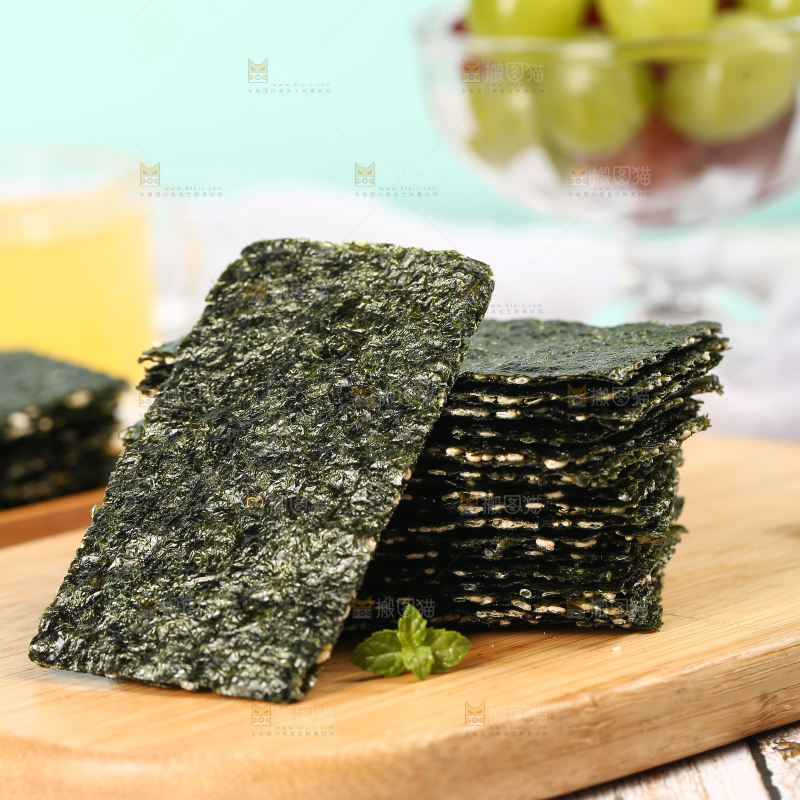 木板上的海苔片