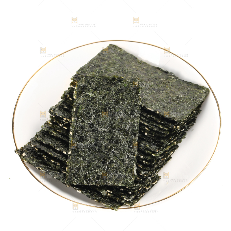 白底上放着一盘海苔夹心脆