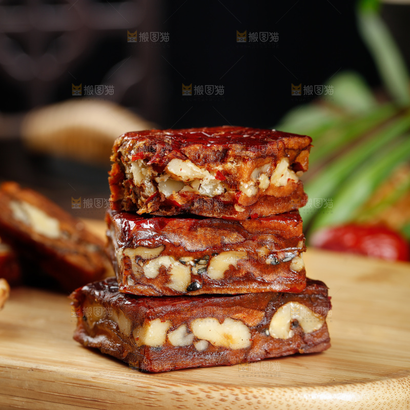 木板上的枣仁派
