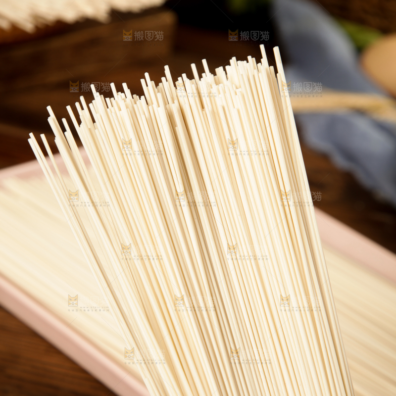 一堆手工挂面