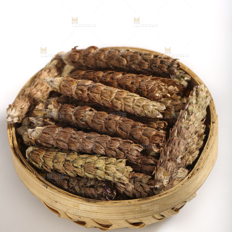 白底上放着夏枯草