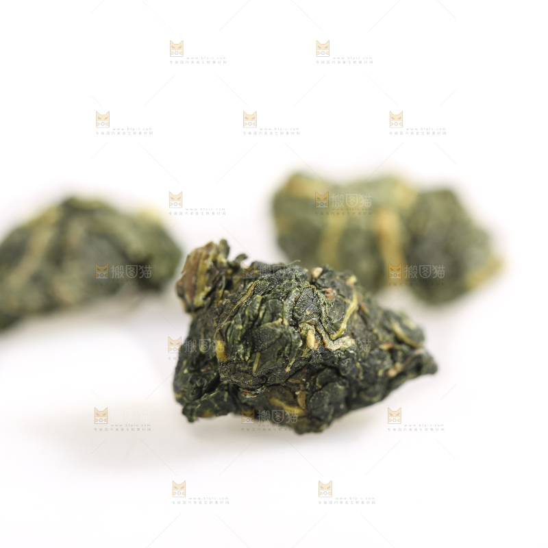 白底上的桑叶茶