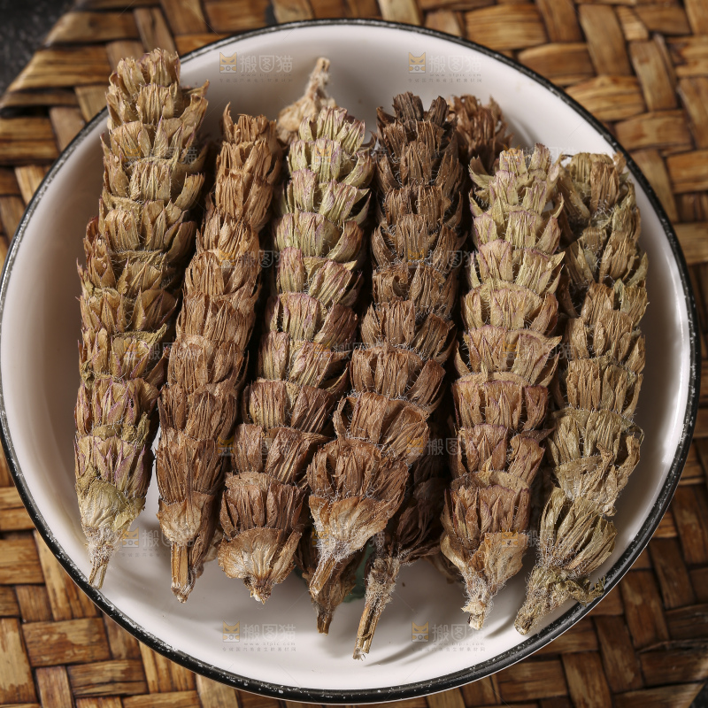 木底上的夏枯草