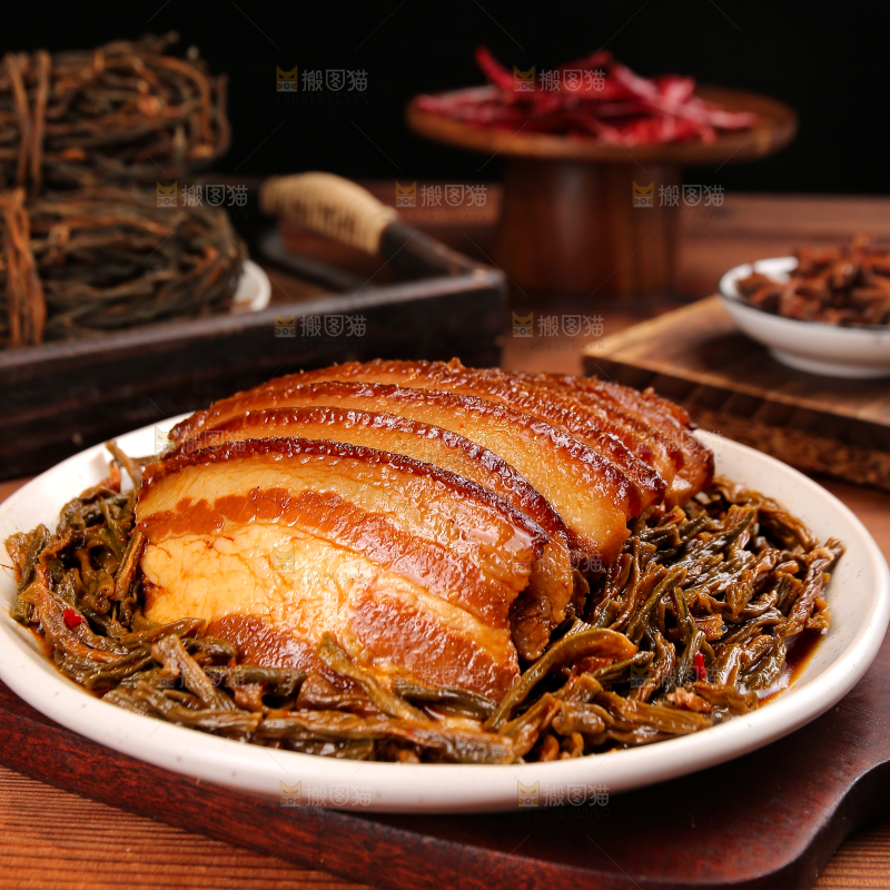 深底上的干豆角扣肉