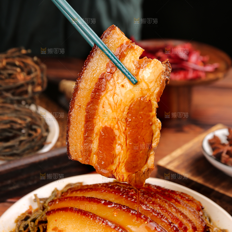 深底上的干豆角扣肉