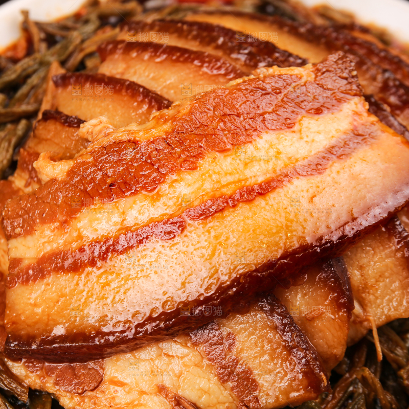 深底上的干豆角扣肉