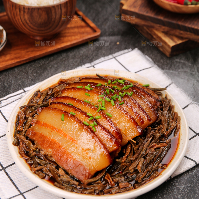 深底上的干豆角扣肉