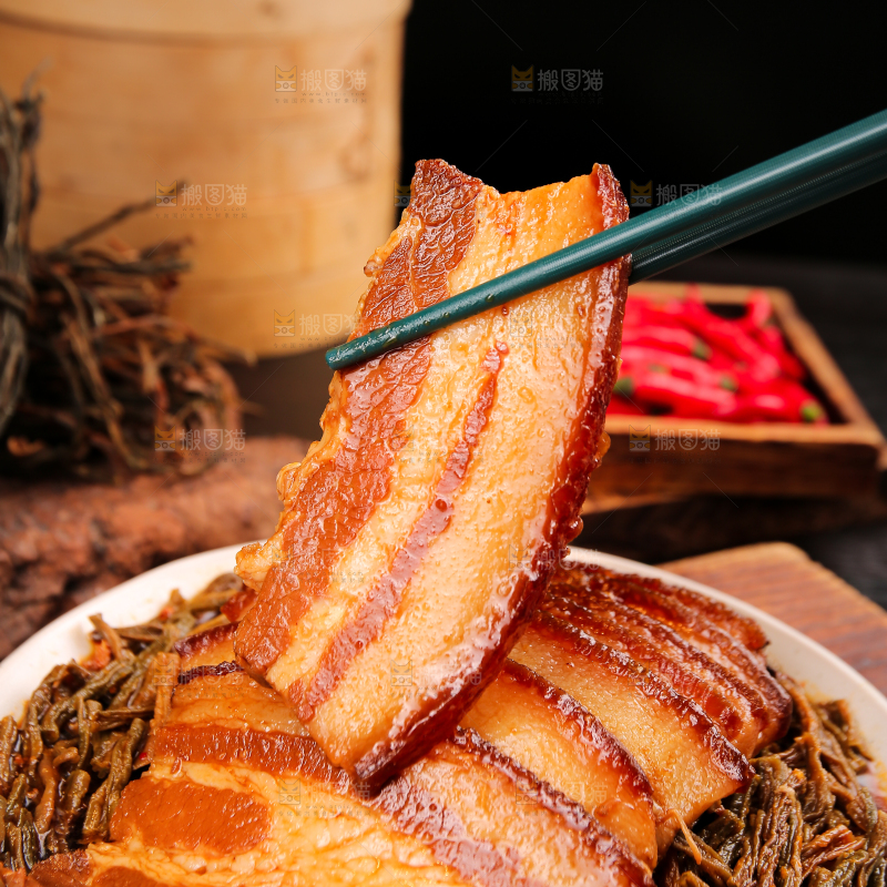 深底上的干豆角扣肉