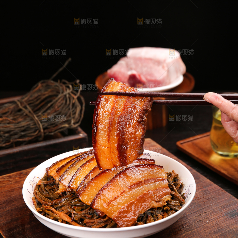 深底上的干豆角扣肉