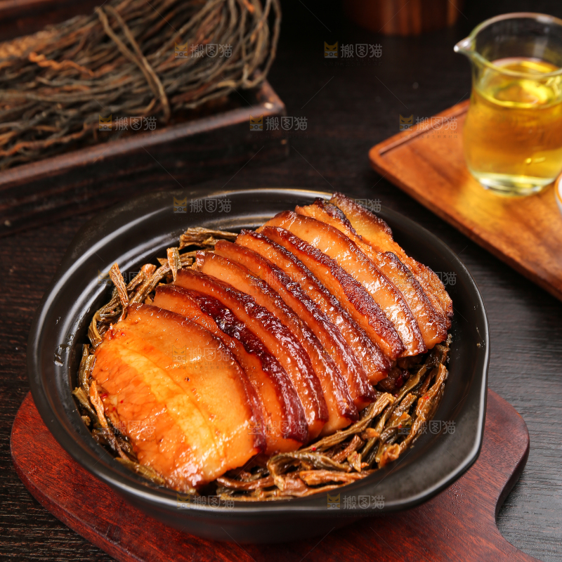 深底上的干豆角扣肉