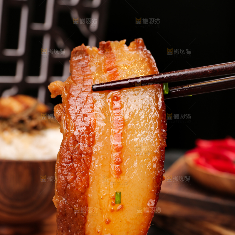 深底上的干豆角扣肉