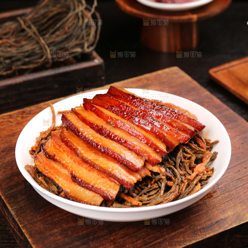 深底上的干豆角扣肉