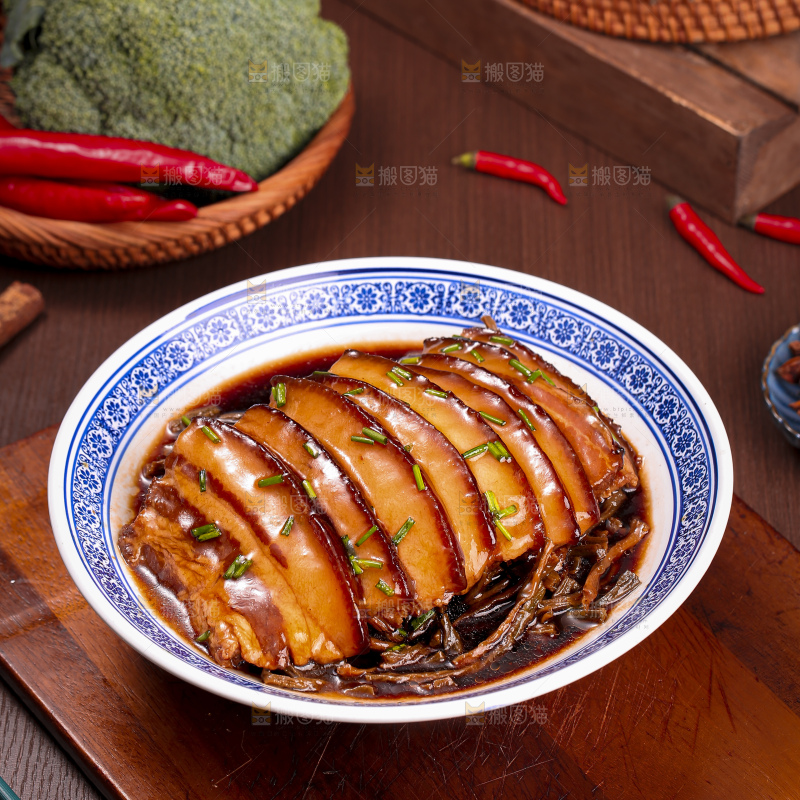 深底上的干豆角扣肉