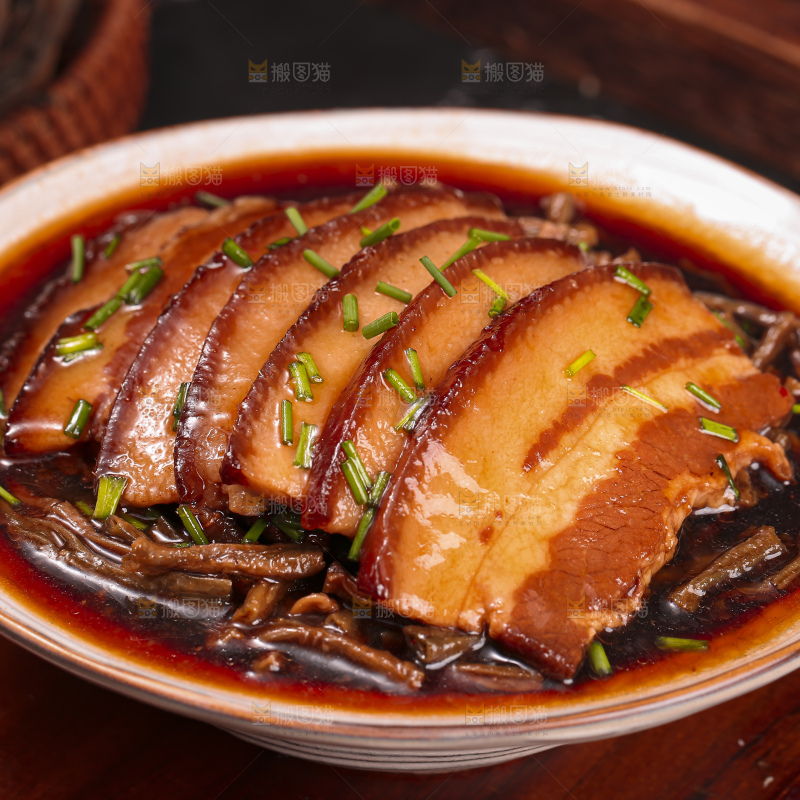深底上的干豆角扣肉