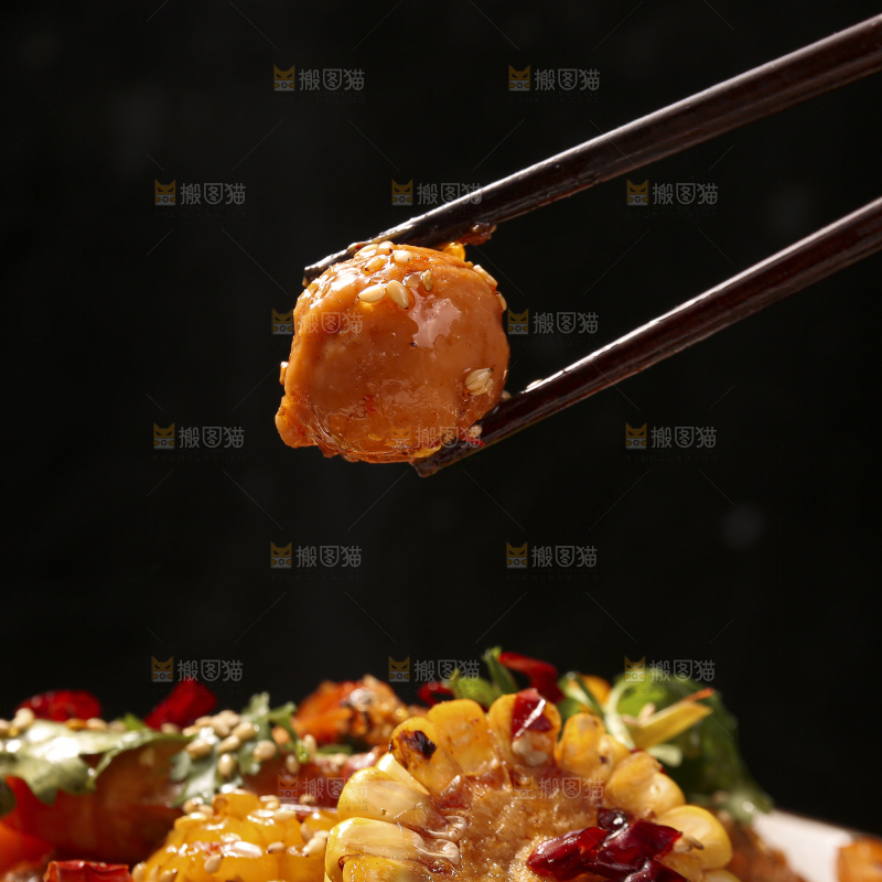 深底上的干锅大虾
