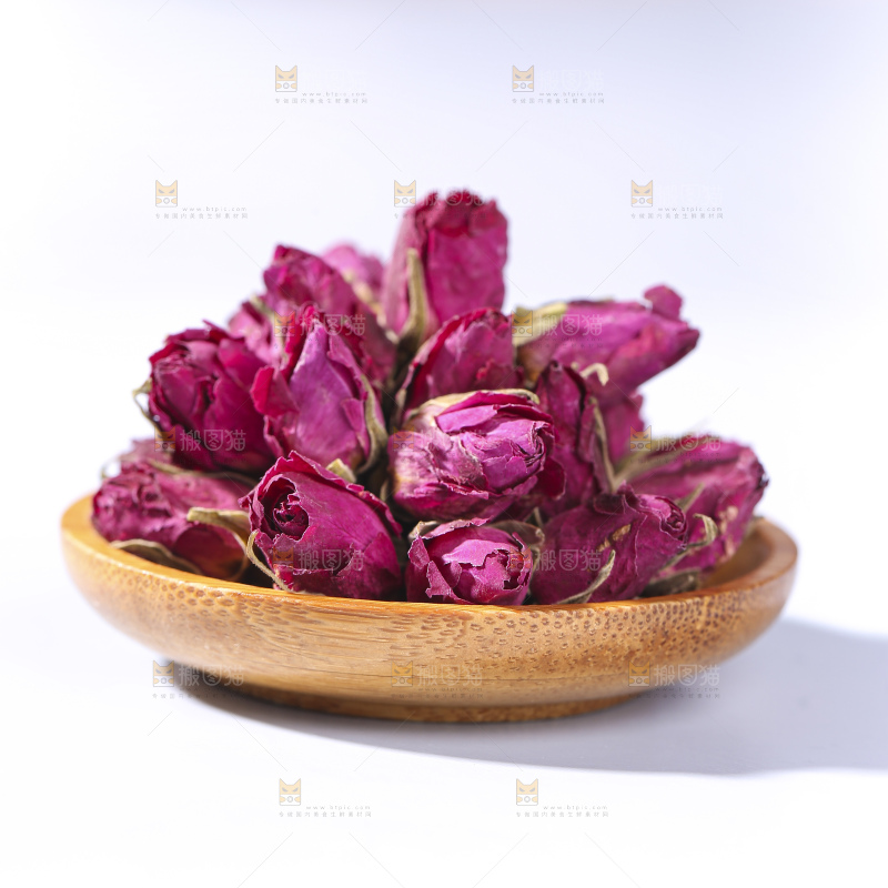 浅底上的玫瑰花干