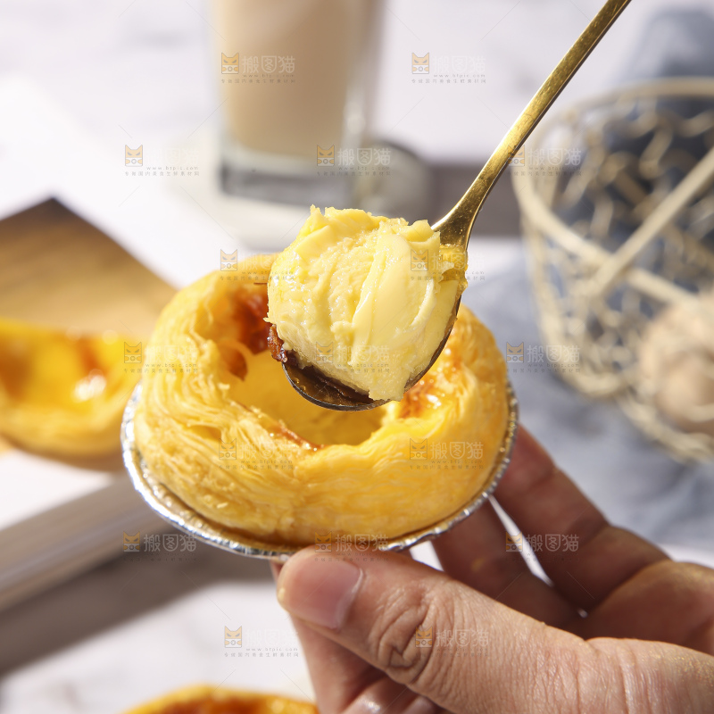 浅底上的葡式蛋挞