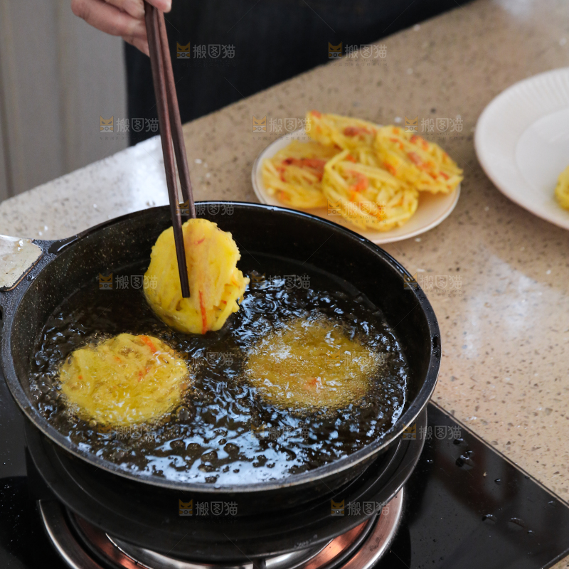 炸薯饼