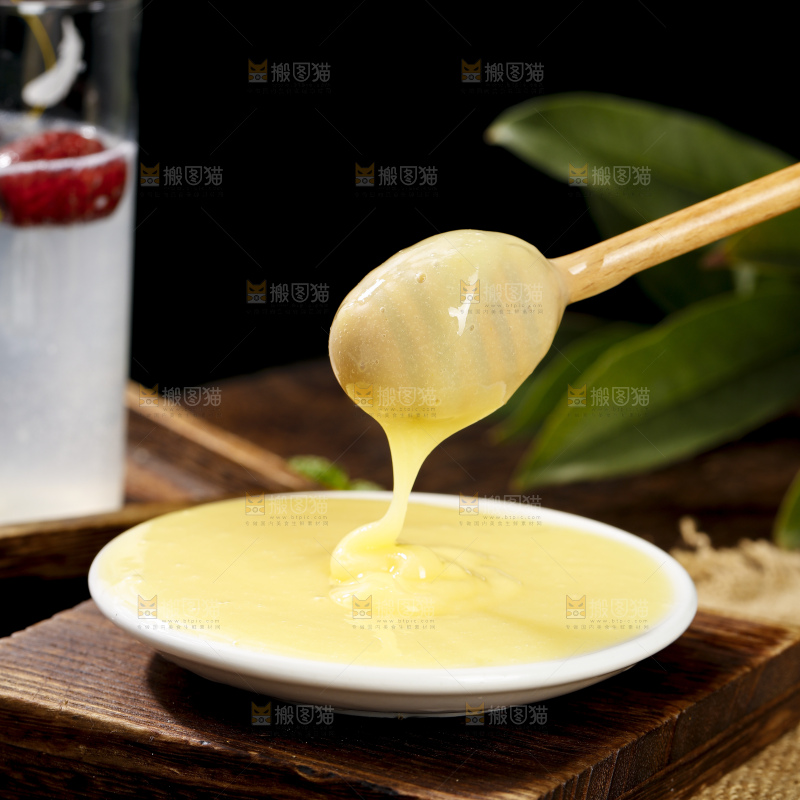深底上的蜂王浆