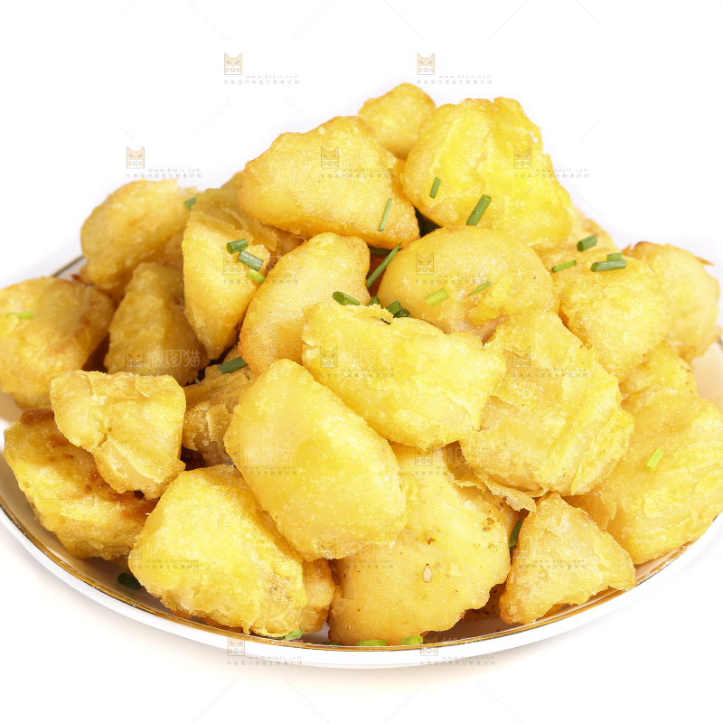白底上的锅巴土豆