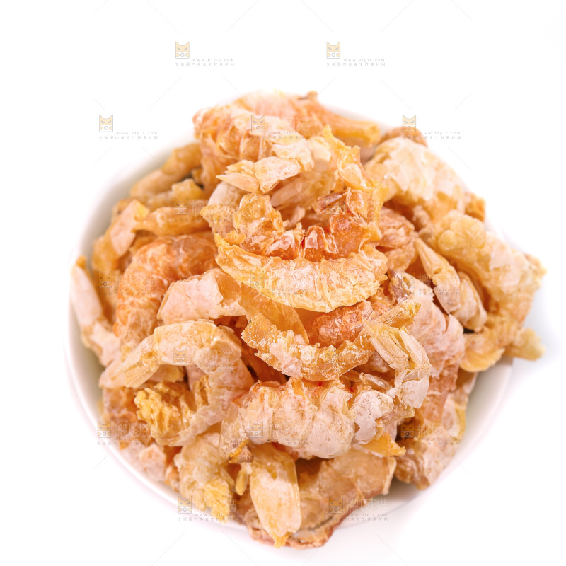 白底上的烤虾干