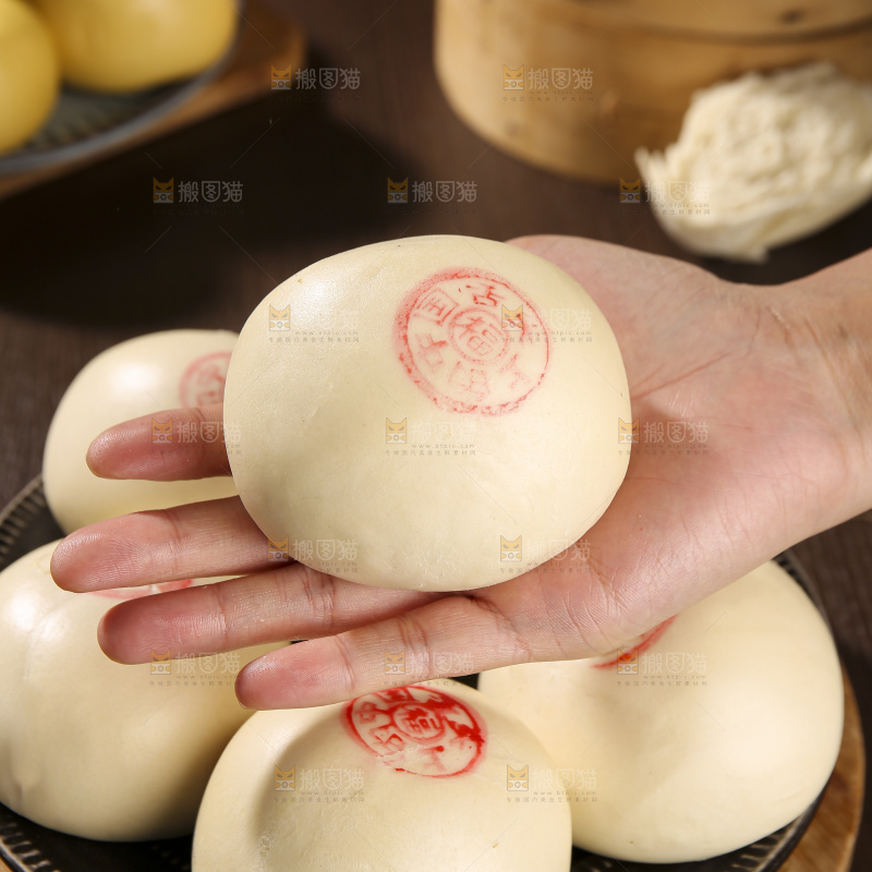 深底上的白面馒头