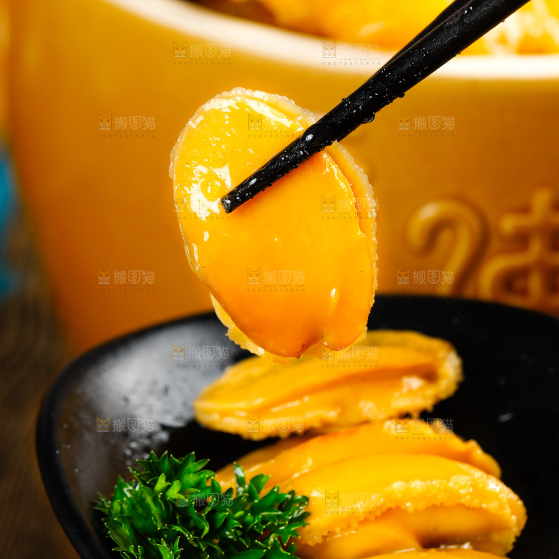 深底上的佛跳墙食材
