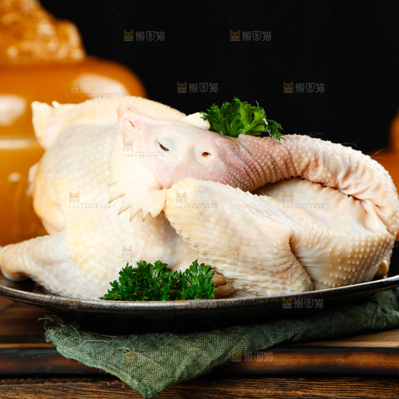 深底上的佛跳墙食材