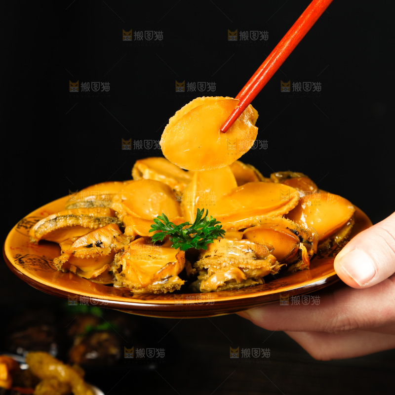 深底上的佛跳墙食材